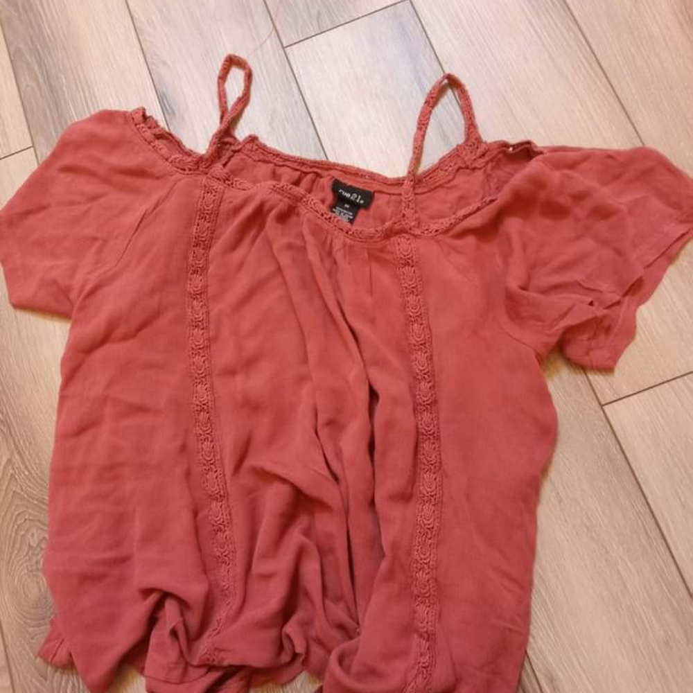 Women's shirt